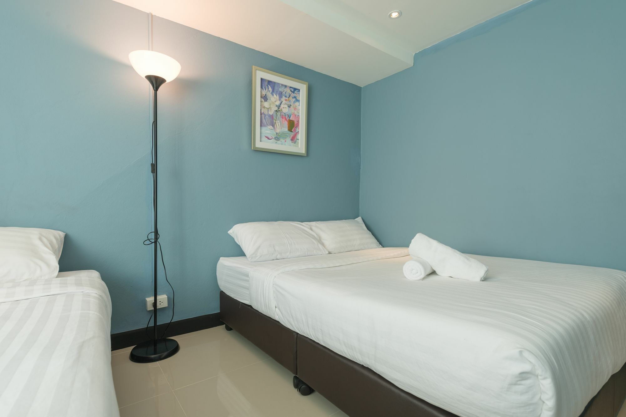 The Little Pig Sukhumvit Hotel Bangkok Exterior photo